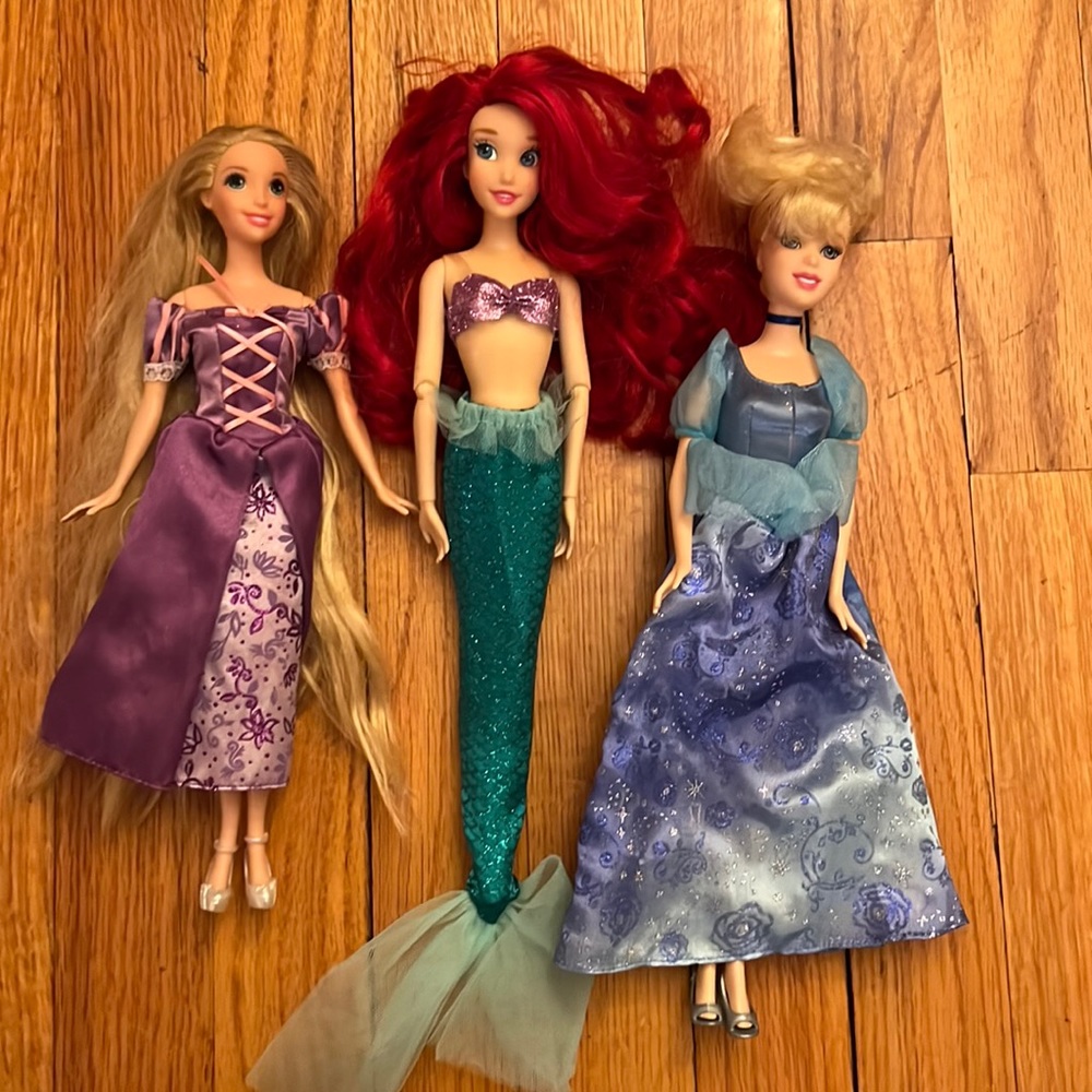 Lot of (3) Disney Store Dolls - Nice used condition 💕